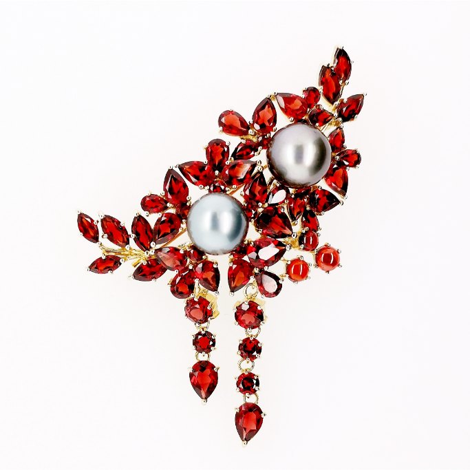 SVガーネット&黒蝶真珠ブローチ
