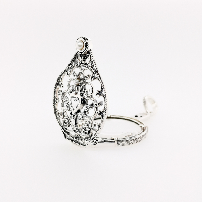 SVシードパール&ホワイトトパーズルーペペンダント