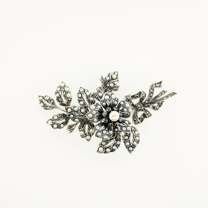 SVシードパール&マルカジットフラワーブローチ